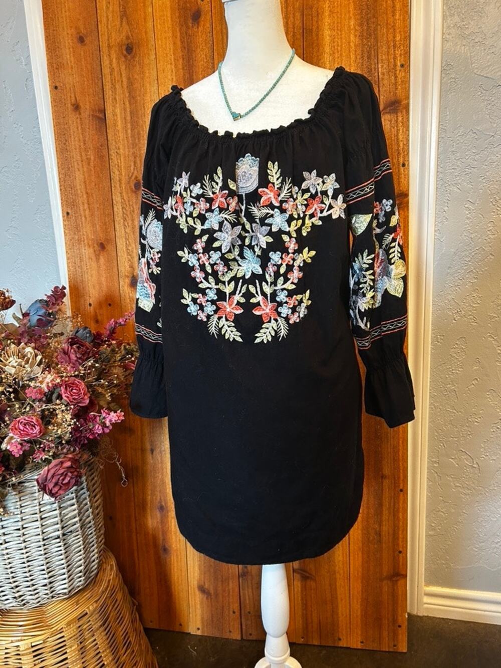 VTG Free People Womens M Black Floral Embroidered Off Shoulder Tunic Mini Dress